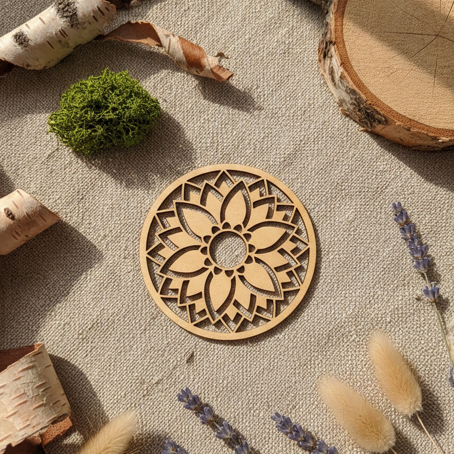 Untersetzer Mandala mit Trockenblumen und Holz